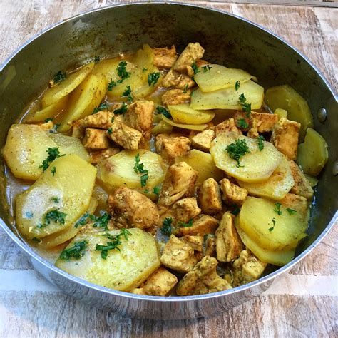 This recipe used fody's low fodmap chicken soup base and fody's low fodmap lemon. Low FODMAP Chicken Curry - For A Digestive Peace of Mind ...