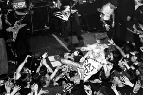Stage Diving Love Stage Punk Scene Courtney Love Diving Surfing Black And White Future