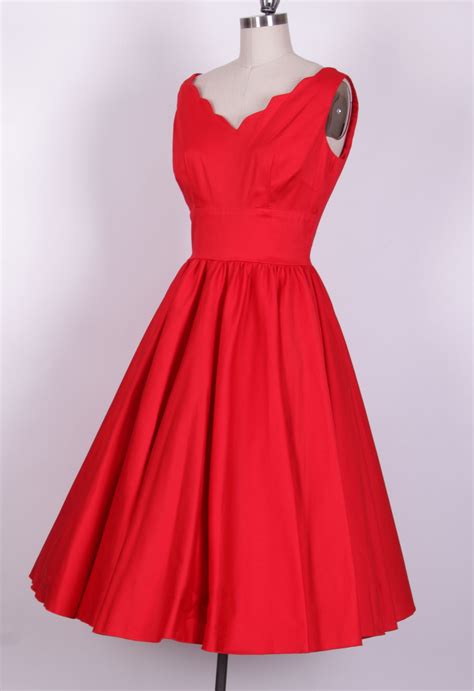 1950 s style red cotton scallop swing dress 12629b [12629b] £49 99 queen of holloway