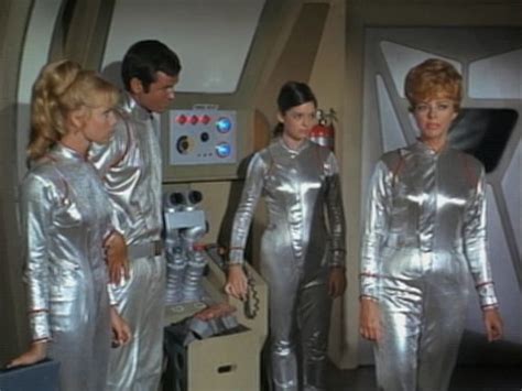 Lost In Space Season 3 Episode 2 Visit To A Hostile Planet Lost In