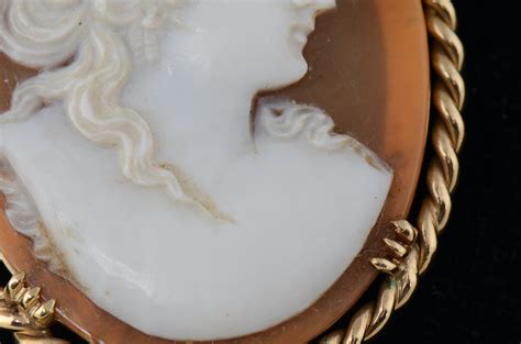 14k Yellow Gold Carved Shell Signed Cameo Ebth