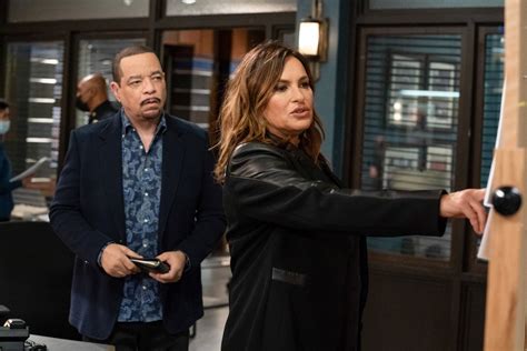 Guest starring tamara tunie, christopher meloni and nicola rossi. LAW AND ORDER SVU Season 22 Episode 6 Photos The Long Arm ...