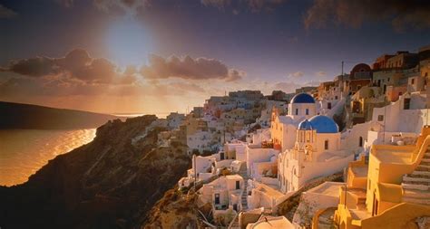 Das Dorf Oia Auf Der Griechischen Insel Santorin Bei Sonnenuntergang