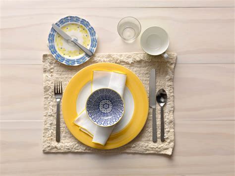 Lay out your placemat and plate. How to Set a Table