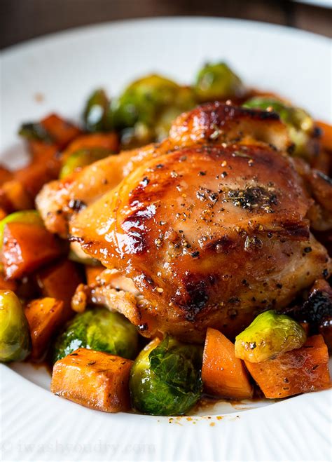 Mix until all the chicken pieces are evenly coated. Honey Glazed Chicken Skillet | Recipe | Honey glazed ...
