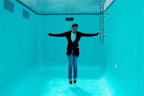 The Swimming Pool Illusion Leandro Erlich 21st Century Museum Of