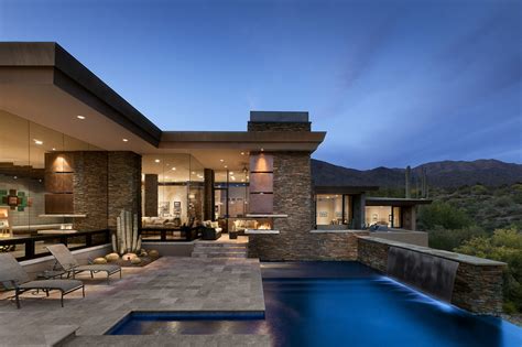 Modern Home With Mountain Views In Scottsdale Arizona