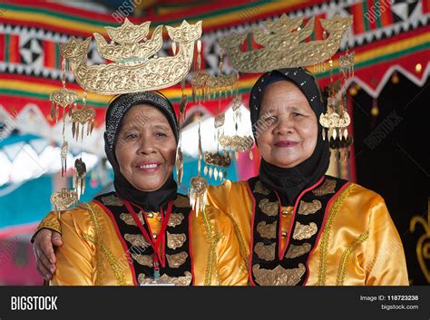 Bajau Tribe Image And Photo Free Trial Bigstock