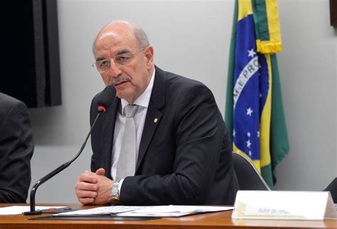 Osmar terra está estável, informa hospital onde deputado está internado, em porto alegre. Quem é Osmar Terra ? - Brasil News