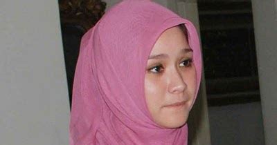 See more of zaskia adya mecca on facebook. Inspirasi Jilbab Artis Zaskia Adya Mecca