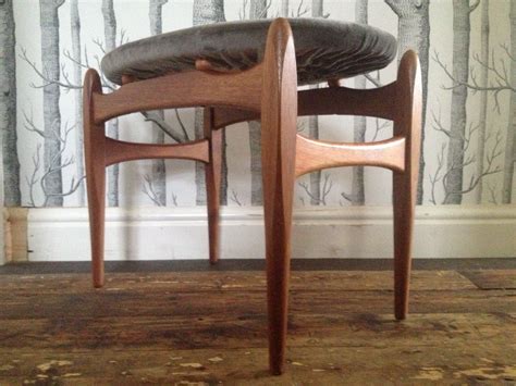 The defining feature of these modern leg styles was the consistent simplicity and clean design of the finished pieces, and the legs were an integral part of the modern furniture movement. This stunning mid-century stool made our hearts go boom ...