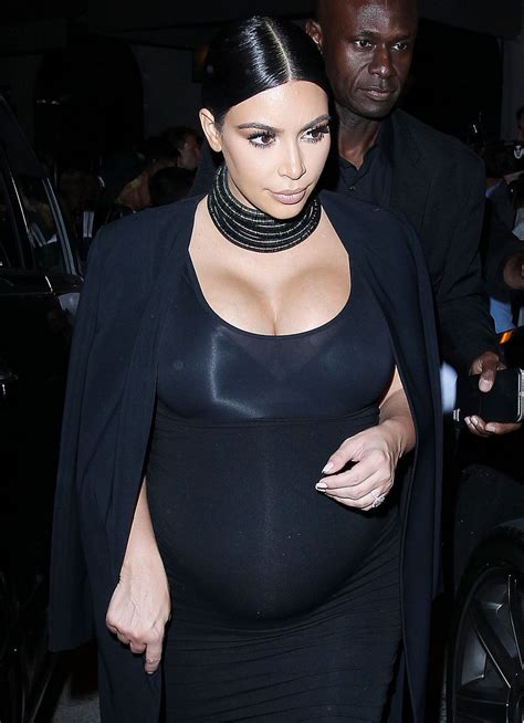 Pregnant Kim Kardashian Leaves Craigs Restaurant In West Hollywood 10