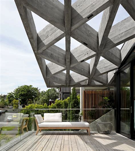 Spectacular Cantilevered Concrete Roof Firth