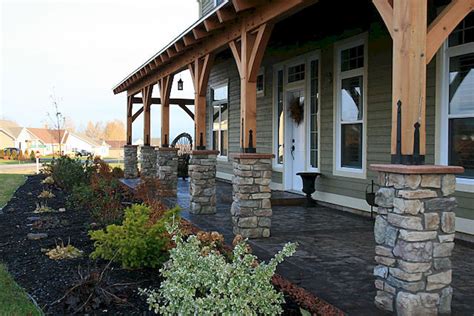 Some best front porch ideas for homeowners in 2018. 22 Gorgeous Farmhouse Front Porch Decor And Design Ideas ...