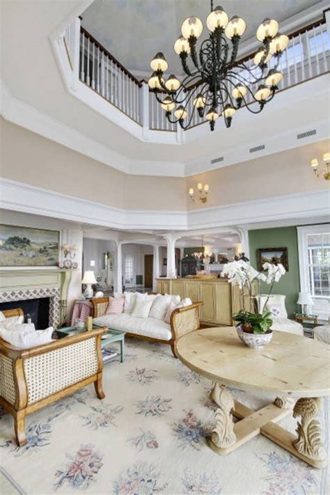 Go Inside Susan Luccis Home Hamptons House Home Susan Lucci