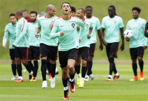 The portugal national football team (portuguese: Uruguay vs Portugal match details; Who will win Fifa World ...