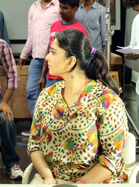 Inji iduppazhagi tamil movie comedy scenes ft. Oh Anushka Shetty: Anushka Shetty Latest Stills In Tamil ...