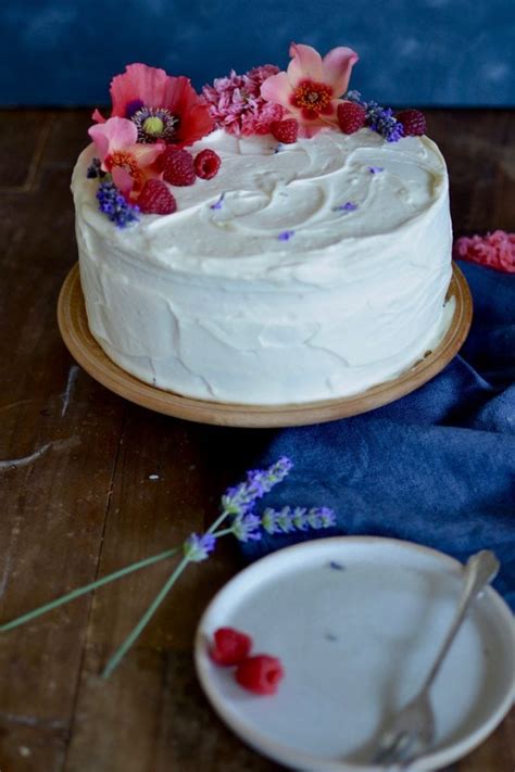 Ich mag limetten und kuchen sowieso. Himbeer Joghurt Torte mit Limetten | Laura dreams of Cakes