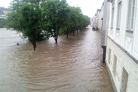 Die traun ist ein 153 km langer rechter nebenfluss der donau in oberösterreich (österreich). Hochwasser-Situation immer dramatischer - ooe.ORF.at