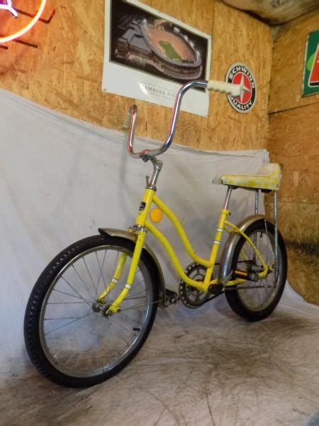 1970s John Deere Banana Seat Bicycle Vintage Girls Muscle Bike Stingray