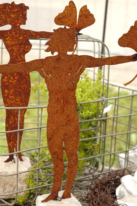Maybe you would like to learn more about one of these? ferrum living | Edelrost Statue für den Garten