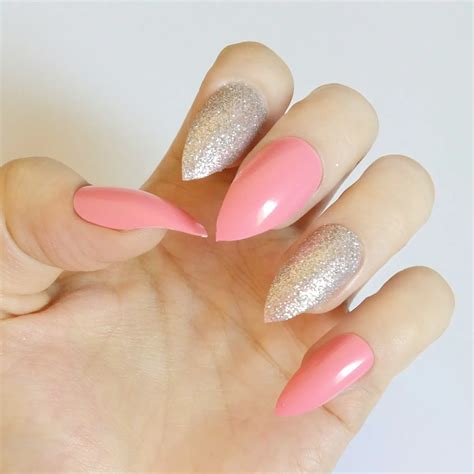 24pcs Glitter Silver Fake Nail Tips Sweet Pink Short Stiletto Nails