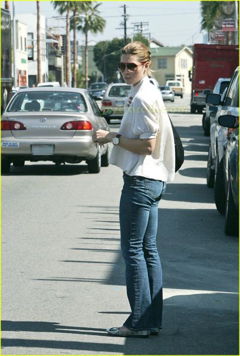 Photo Jessica Biel Taking Pictures With Camera Photo Just Jared