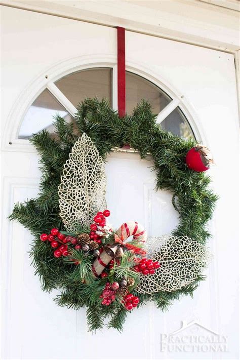 22 Wonderful Diy Winter Wreaths That Will Make Your Neighbors Jealous
