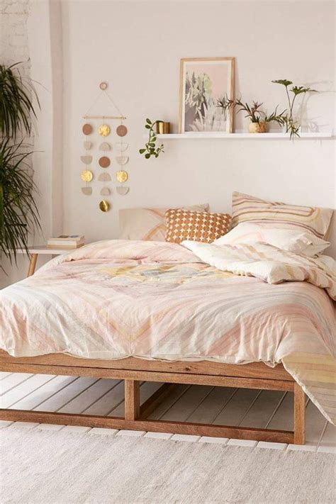 For next photo in the gallery is cool bedroom designs home interior design ideas. Tête de lit avec rangement pour une chambre plus organisée