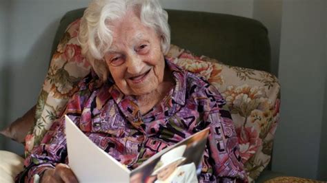 Uks Oldest Person Gladys Hooper Dies Aged 113 Bbc News