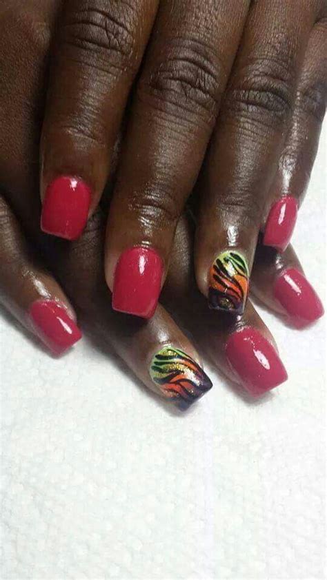 Nail. Designs on dark skin | Toe nail art, Nail colors ... In most cases, ice and ibuprofen are sufficient to treat it.