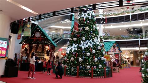 Taman melatilrtstation taman melati 53100kuala lumpur. Christmas Decorations at Paradigm Mall Kelana Jaya - Visit ...