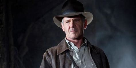 Harrison Ford Sofre Les O No Set De Indiana Jones