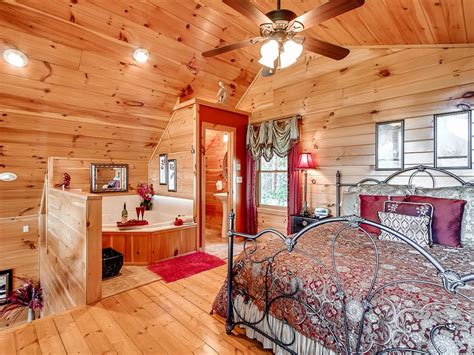 View affordable two bedroom cabin rentals in pigeon forge tn or along the foothills of the smoky mountains in scenic wears valley!. Gatlinburg log cabin with 2 bedrooms | FlipKey