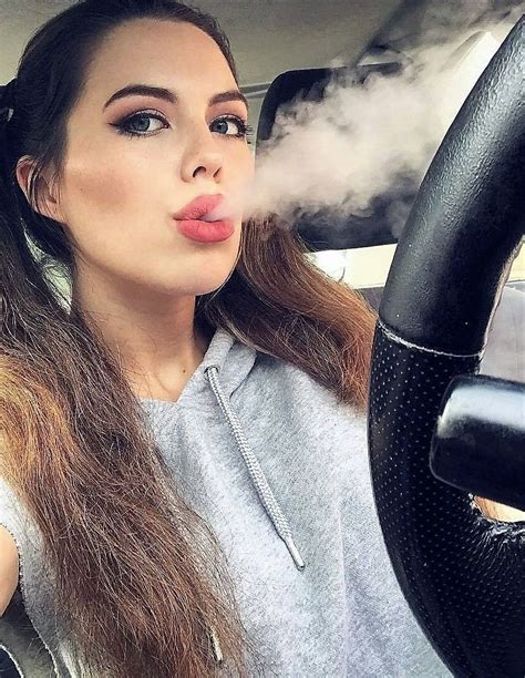Pin By Newdayusa On Beautiful Ladies Smoking Girl Smoking Sexy Girls