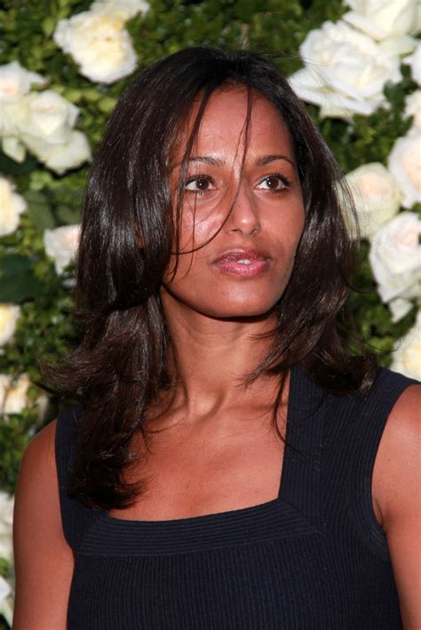 Rula jebreal (haifa, 24 aprile 1973) è una giornalista e scrittrice israeliana naturalizzata italiana, di origine palestinese e residente in italia. Rula Jebreal - Rula Jebreal Photos - CHANEL Tribeca Film Festival Artists Dinner - Arrivals - Zimbio