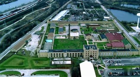 Eine neue psychologin wird im fox river gefängnis eingestellt, die nicht nur sara tancredi sehr gut kennt, sondern ein. Prison Break: September 2006