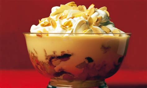Very berry dessert nachoshow does your garden grow. Recipe: Classic old-fashioned trifle in 2020 | Mary berry, Trifle recipe, Xmas food