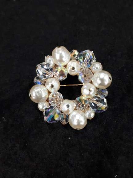 Lot Of 7 Vintage Costume Jewelry Brooches Mariner Auctions