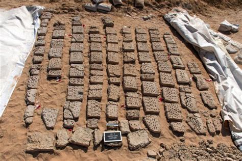 3 000 Year Old Fingerprints Found At Ancient Village In Al Ain Iron Age Ancient Old Pottery