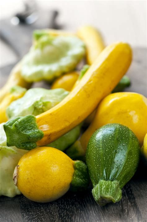 Oh yes, in the fall, a 6' tall plant will still be producing up until the first frost in november, but young plants need it hot and humid to marco banks, it was even the same seed supply. Zucchini selbst züchten » 10 Gründe für die Eigenzüchtung