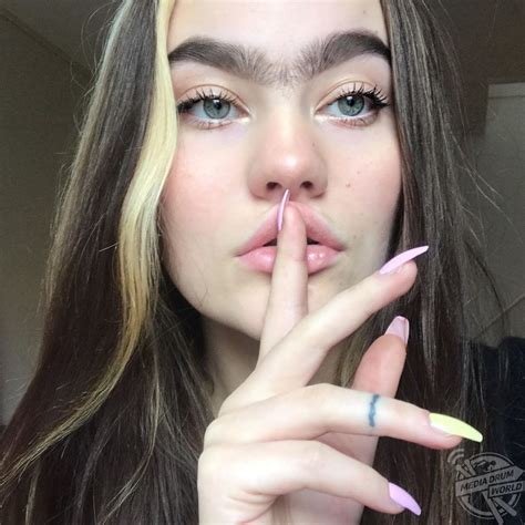 This Womans Unibrow Got Her A Modelling Gig And Tonnes Of Dms Media