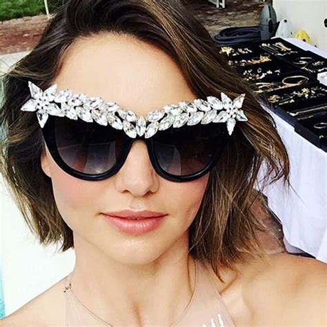 Diamond Star Style Sunglasses Women Fashion Oversized Cat Eye