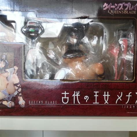 Queens Blade Menace 14 Scale Figure Hobbies And Toys Memorabilia And Collectibles Fan