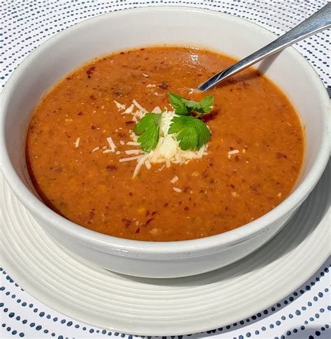 Potage aux légumes et aux deux haricots