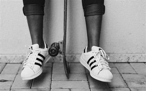 How Adidas Stan Smith Shoes Became A Fashion Icon Wwd Vlrengbr