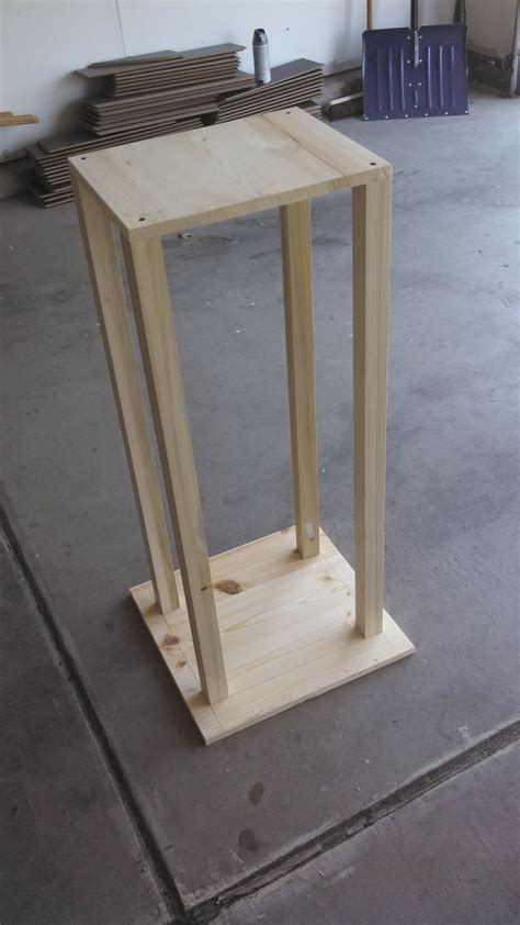 We have many years of experience with pa speakers and systems. 8 Great DIY Speaker Stand Ideas that Easy to Make - EnthusiastHome | Speaker stands diy, Diy ...