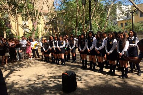 Ceremonia En Santa Ana Alumnas Del Liceo 1 Se Graduaron En Una Plaza