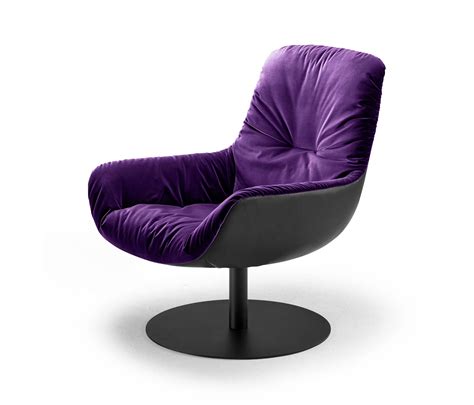Leya Lounge Chair With Central Leg Architonic