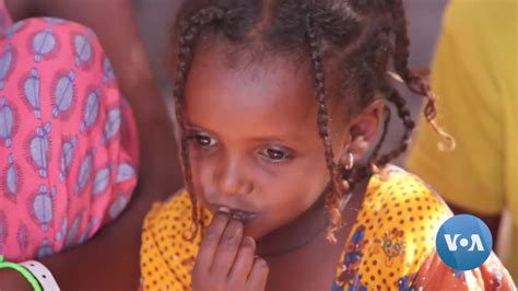 Ethiopian Refugees Evacuate Border Camps In Sudan Youtube